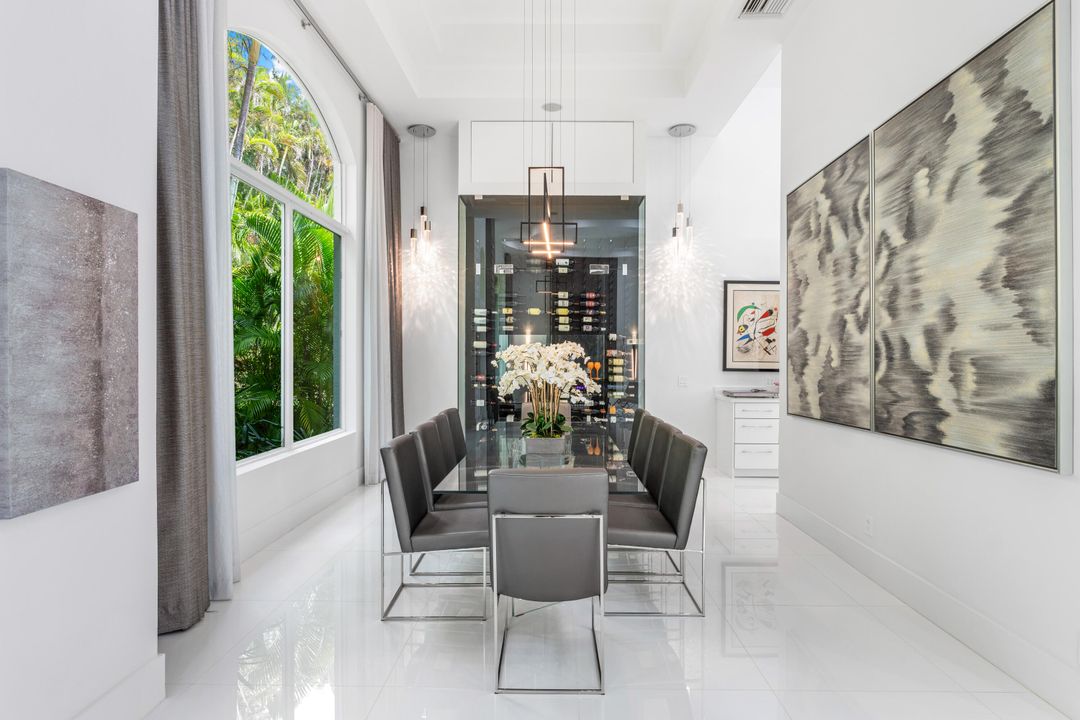 Active With Contract: $3,995,000 (4 beds, 4 baths, 4617 Square Feet)