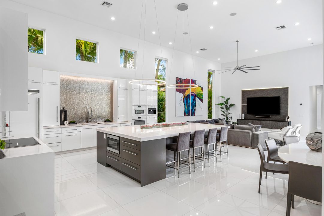 Active With Contract: $3,995,000 (4 beds, 4 baths, 4617 Square Feet)