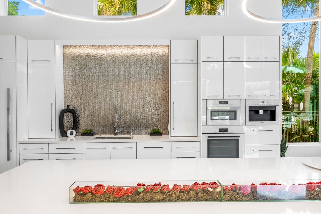 Active With Contract: $3,995,000 (4 beds, 4 baths, 4617 Square Feet)