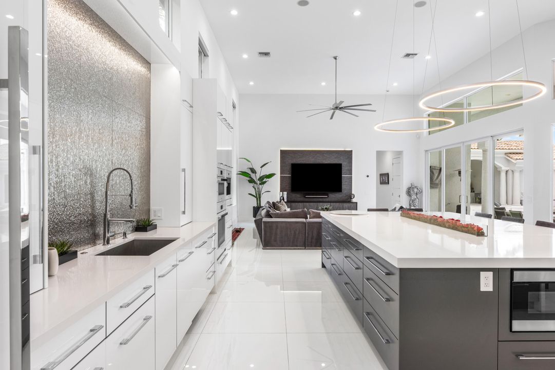 Active With Contract: $3,995,000 (4 beds, 4 baths, 4617 Square Feet)