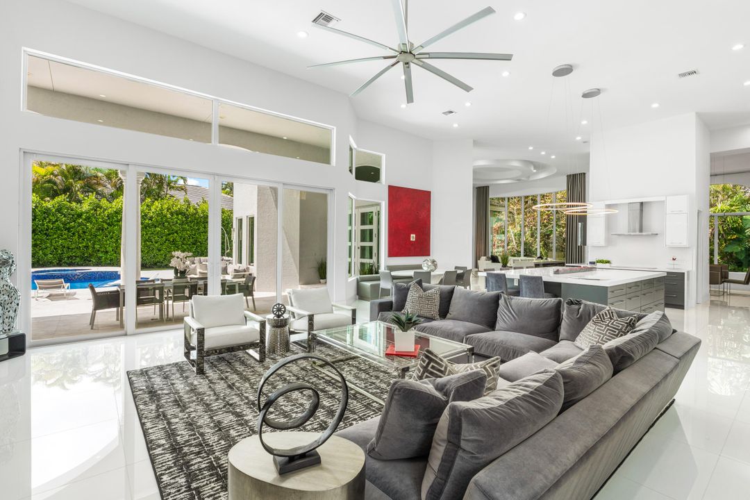 Active With Contract: $3,995,000 (4 beds, 4 baths, 4617 Square Feet)