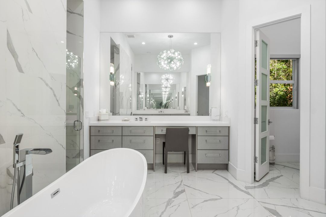 Active With Contract: $3,995,000 (4 beds, 4 baths, 4617 Square Feet)