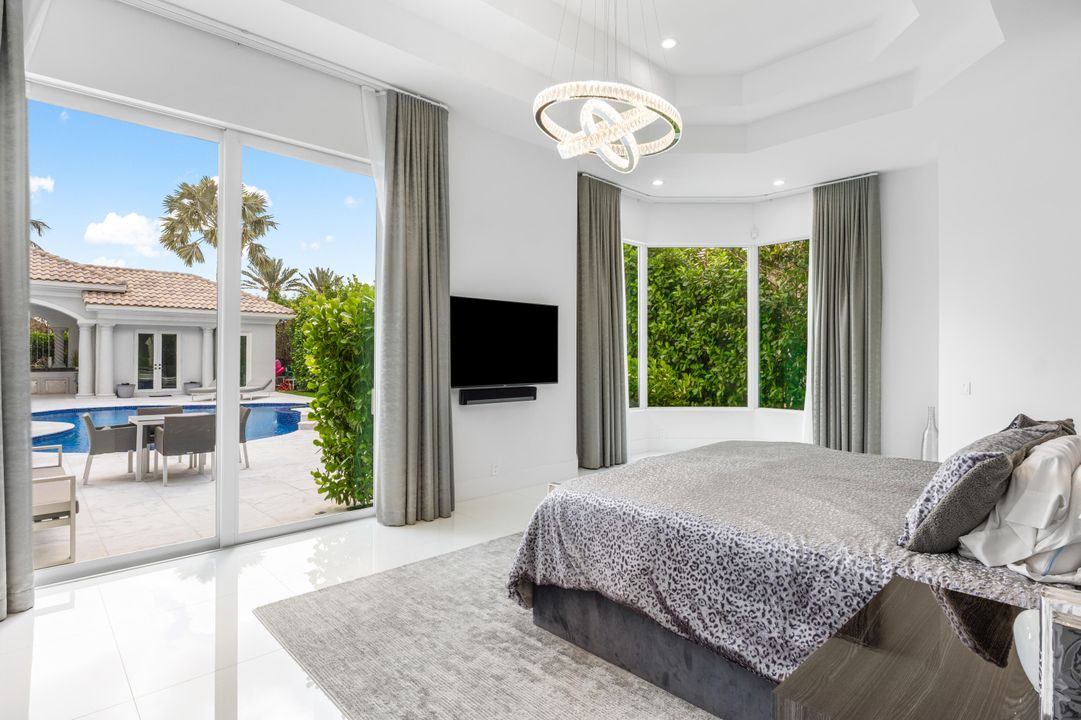 Active With Contract: $3,995,000 (4 beds, 4 baths, 4617 Square Feet)