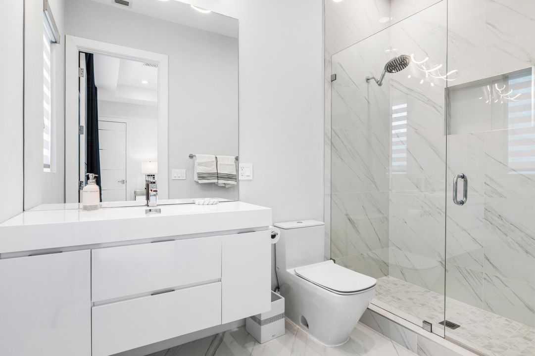 Active With Contract: $3,995,000 (4 beds, 4 baths, 4617 Square Feet)