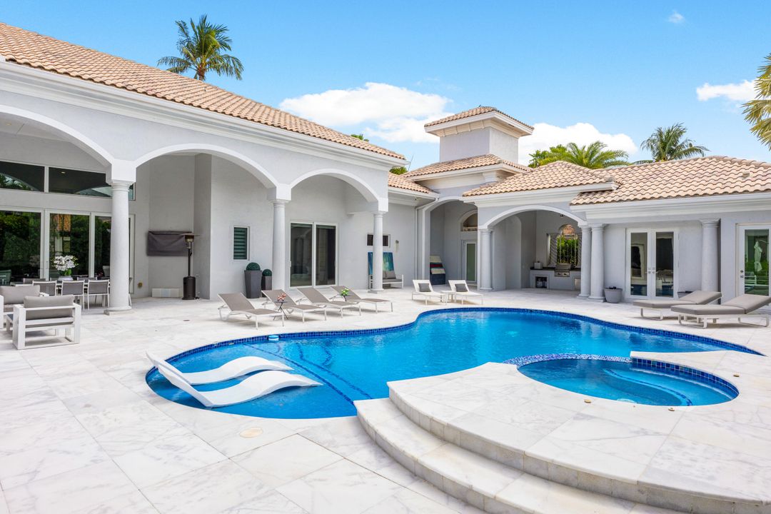 Active With Contract: $3,995,000 (4 beds, 4 baths, 4617 Square Feet)