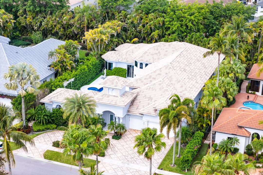 Active With Contract: $3,995,000 (4 beds, 4 baths, 4617 Square Feet)