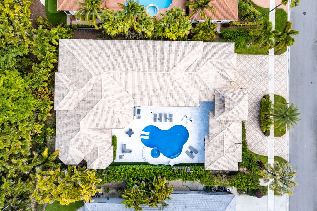 Active With Contract: $3,995,000 (4 beds, 4 baths, 4617 Square Feet)