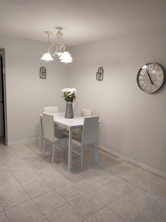 Active With Contract: $2,500 (1 beds, 1 baths, 629 Square Feet)