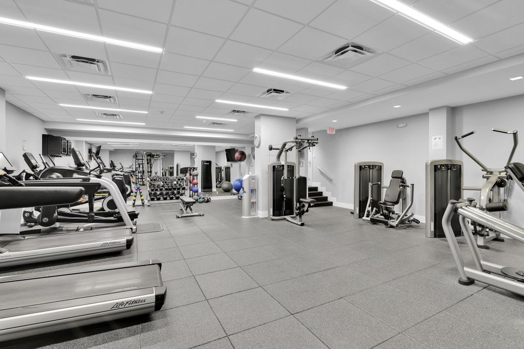 For Sale: $870,000 (1 beds, 1 baths, 1120 Square Feet)