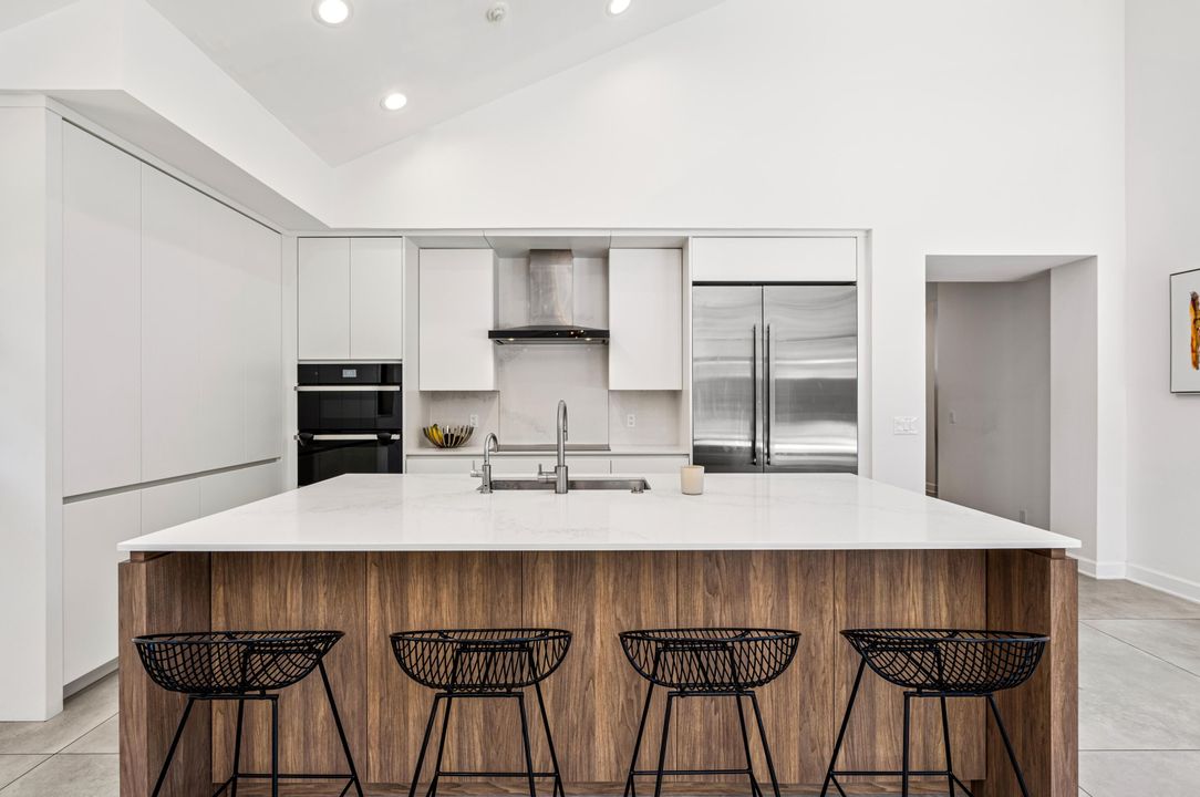 For Sale: $2,350,000 (4 beds, 3 baths, 3904 Square Feet)