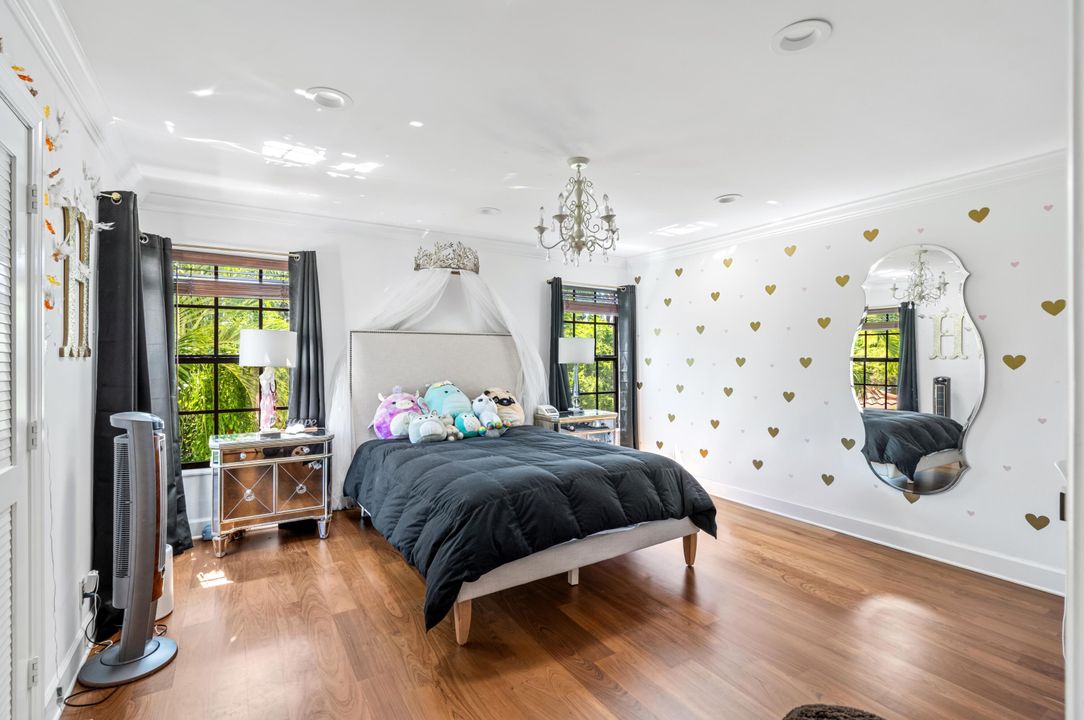 For Sale: $2,350,000 (4 beds, 3 baths, 3904 Square Feet)