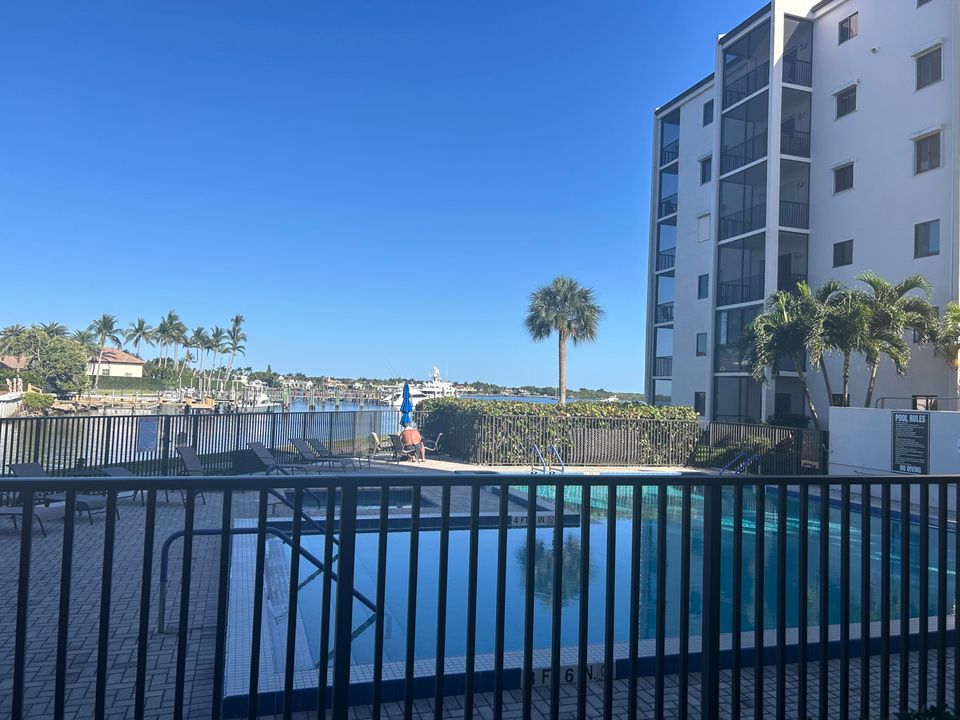 En Venta: $399,000 (2 camas, 2 baños, 1535 Pies cuadrados)