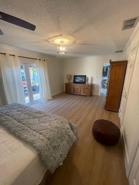 For Sale: $815,000 (3 beds, 2 baths, 1734 Square Feet)