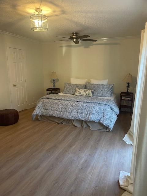 For Sale: $815,000 (3 beds, 2 baths, 1734 Square Feet)