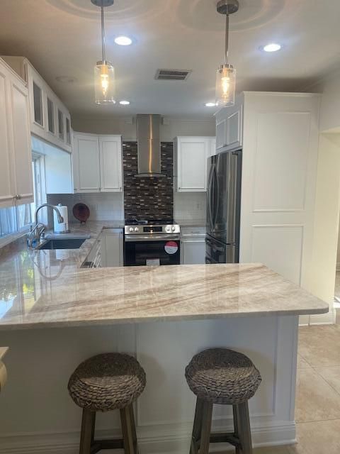 For Sale: $815,000 (3 beds, 2 baths, 1734 Square Feet)