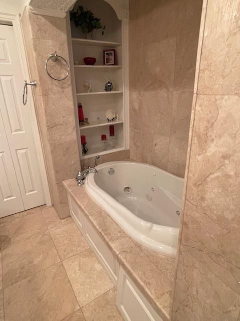 For Sale: $815,000 (3 beds, 2 baths, 1734 Square Feet)