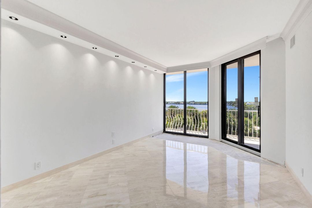 For Sale: $3,450,000 (3 beds, 3 baths, 3280 Square Feet)