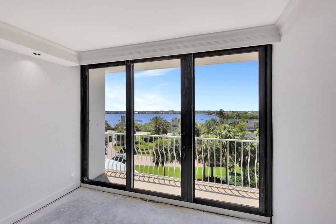 For Sale: $3,450,000 (3 beds, 3 baths, 3280 Square Feet)