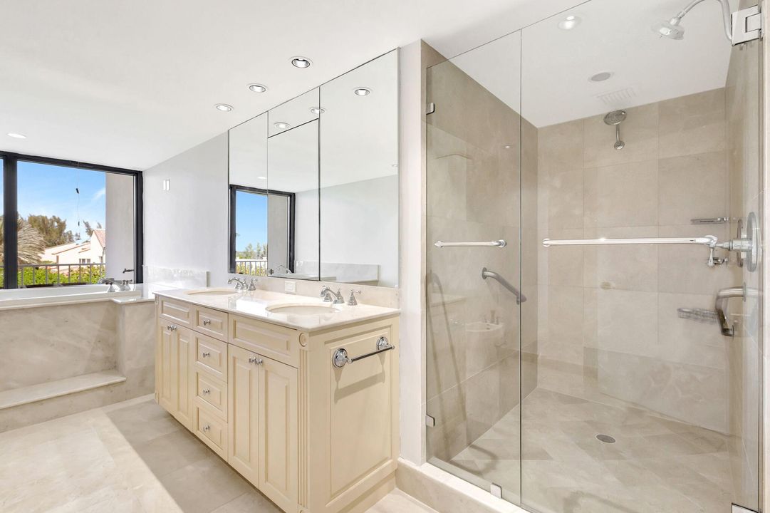 For Sale: $3,450,000 (3 beds, 3 baths, 3280 Square Feet)