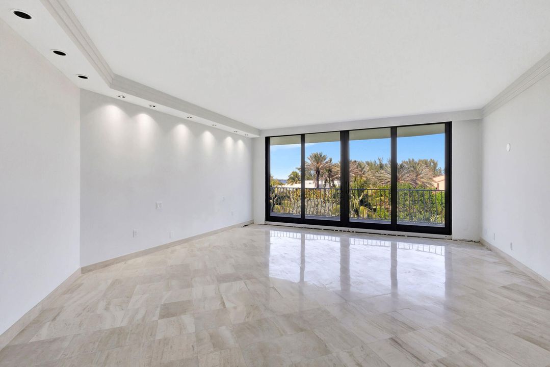 For Sale: $3,450,000 (3 beds, 3 baths, 3280 Square Feet)