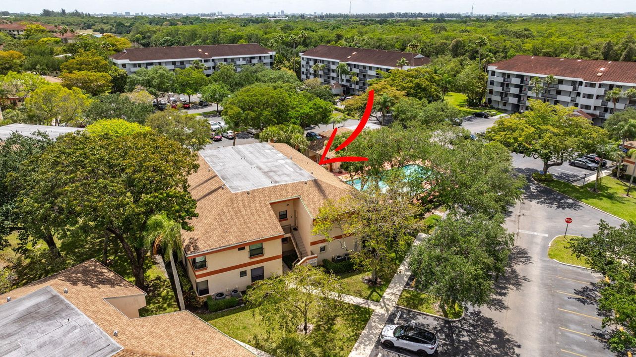 На продажу: $229,900 (2 спален, 2 ванн, 955 Квадратных фут)