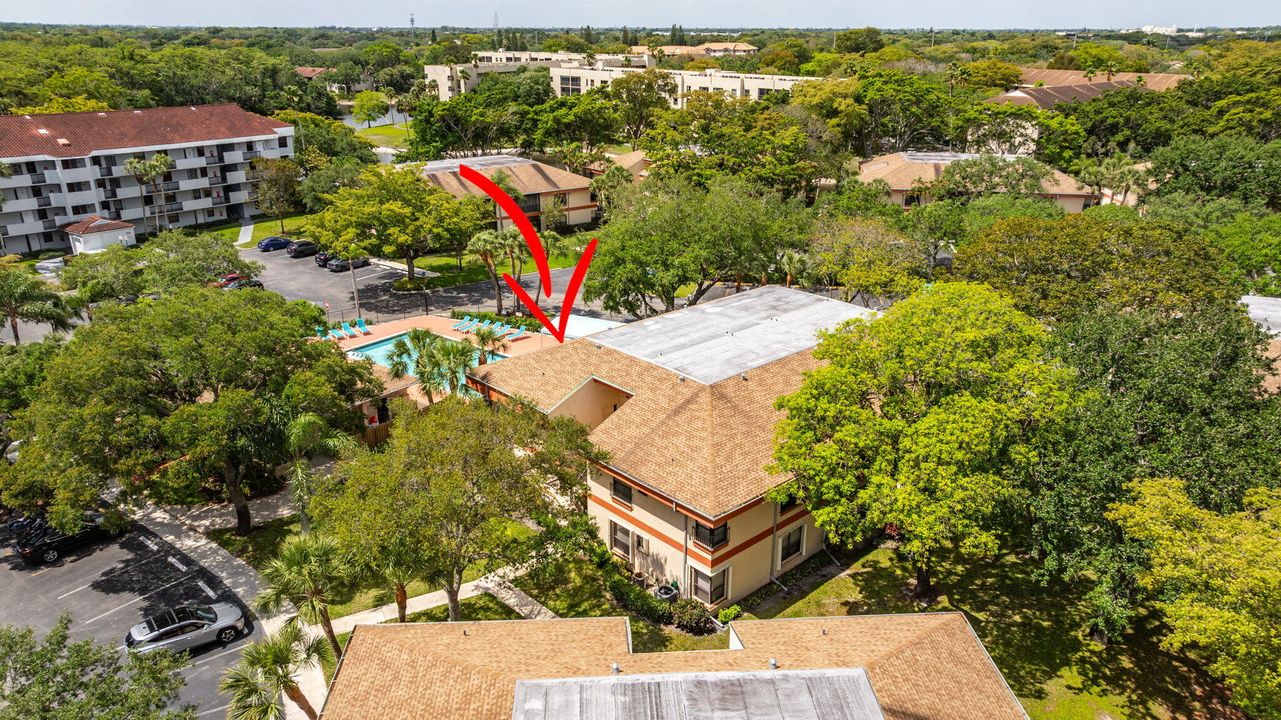 На продажу: $229,900 (2 спален, 2 ванн, 955 Квадратных фут)