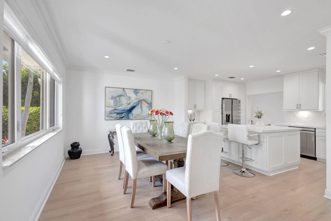 Под контрактом: $1,550,000 (4 спален, 4 ванн, 1896 Квадратных фут)