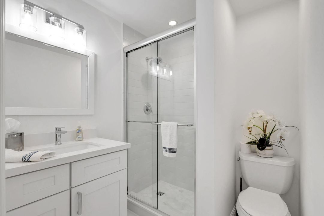 Под контрактом: $1,550,000 (4 спален, 4 ванн, 1896 Квадратных фут)