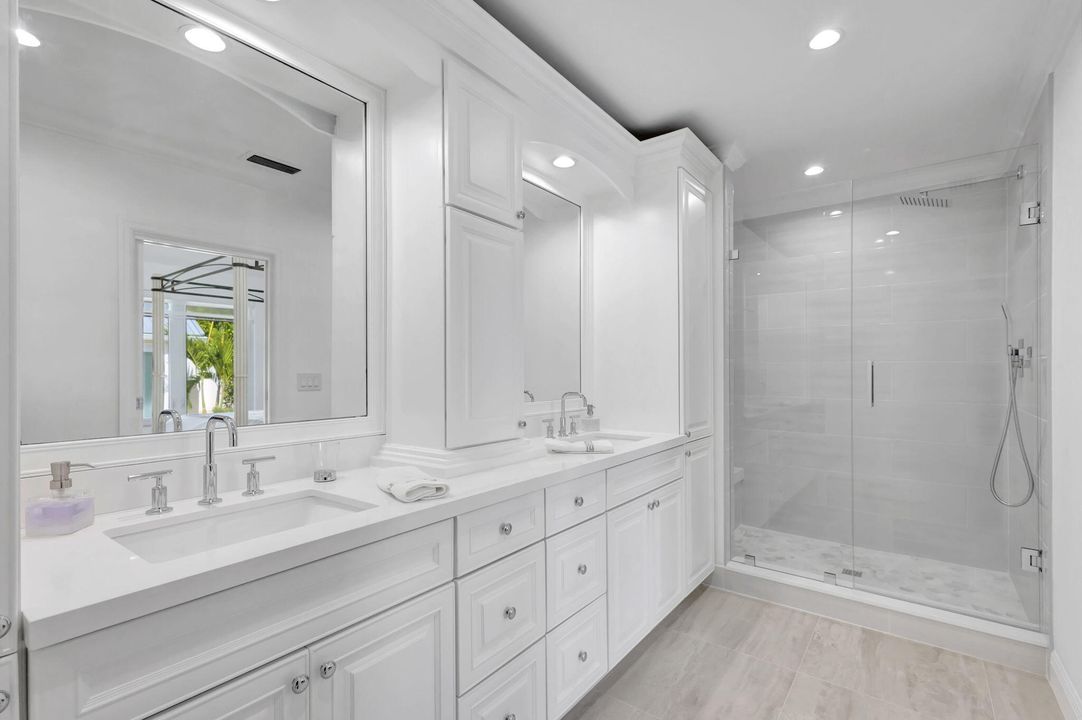 Под контрактом: $1,550,000 (4 спален, 4 ванн, 1896 Квадратных фут)