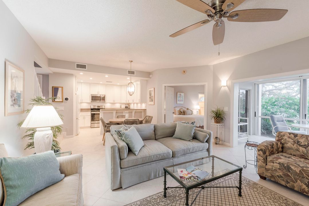 出租: $4,000 (2 贝兹, 2 浴室, 1195 平方英尺)