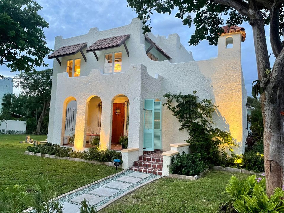 待售: $1,299,000 (4 贝兹, 2 浴室, 2330 平方英尺)