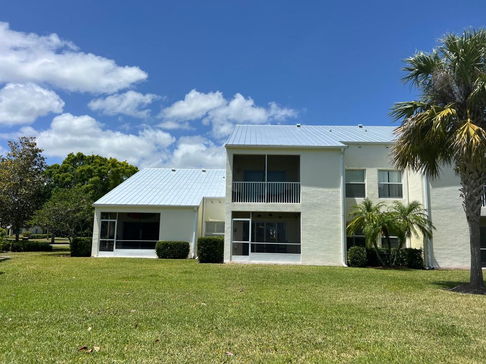 Vendido Recientemente: $229,900 (2 camas, 2 baños, 1316 Pies cuadrados)