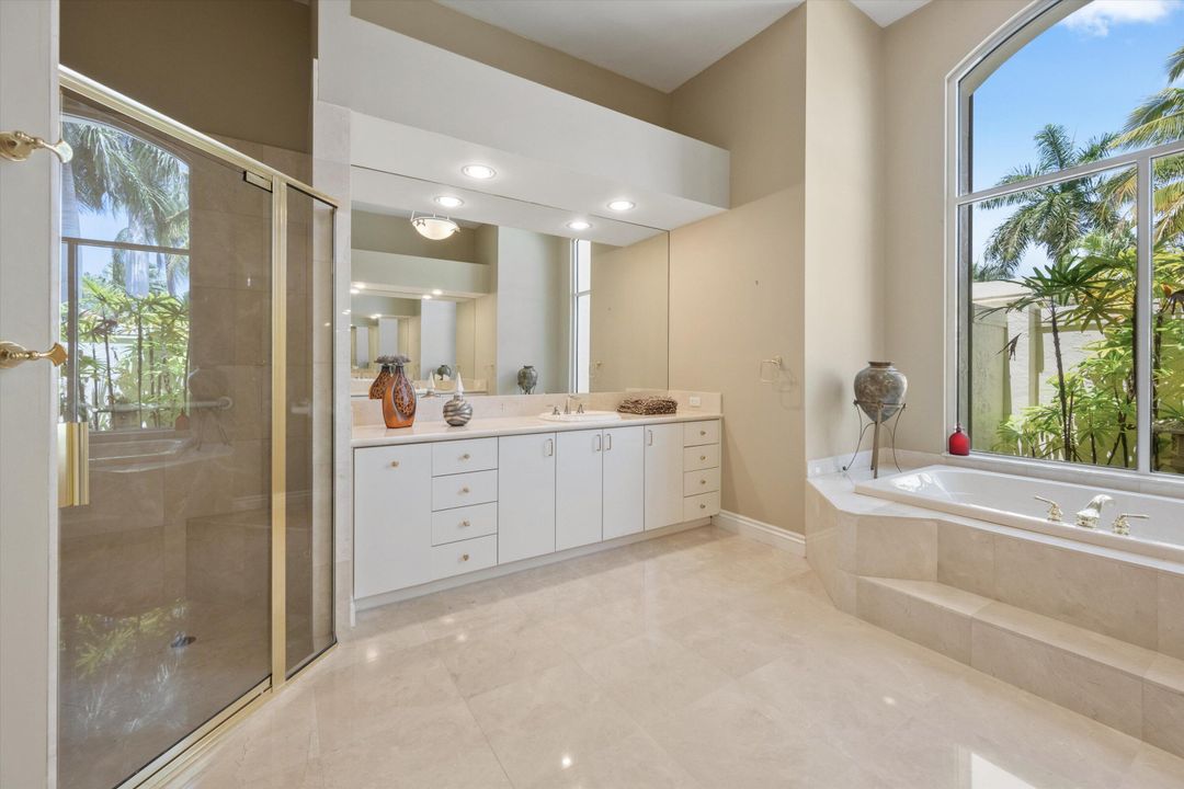 For Sale: $3,190,000 (4 beds, 4 baths, 5612 Square Feet)