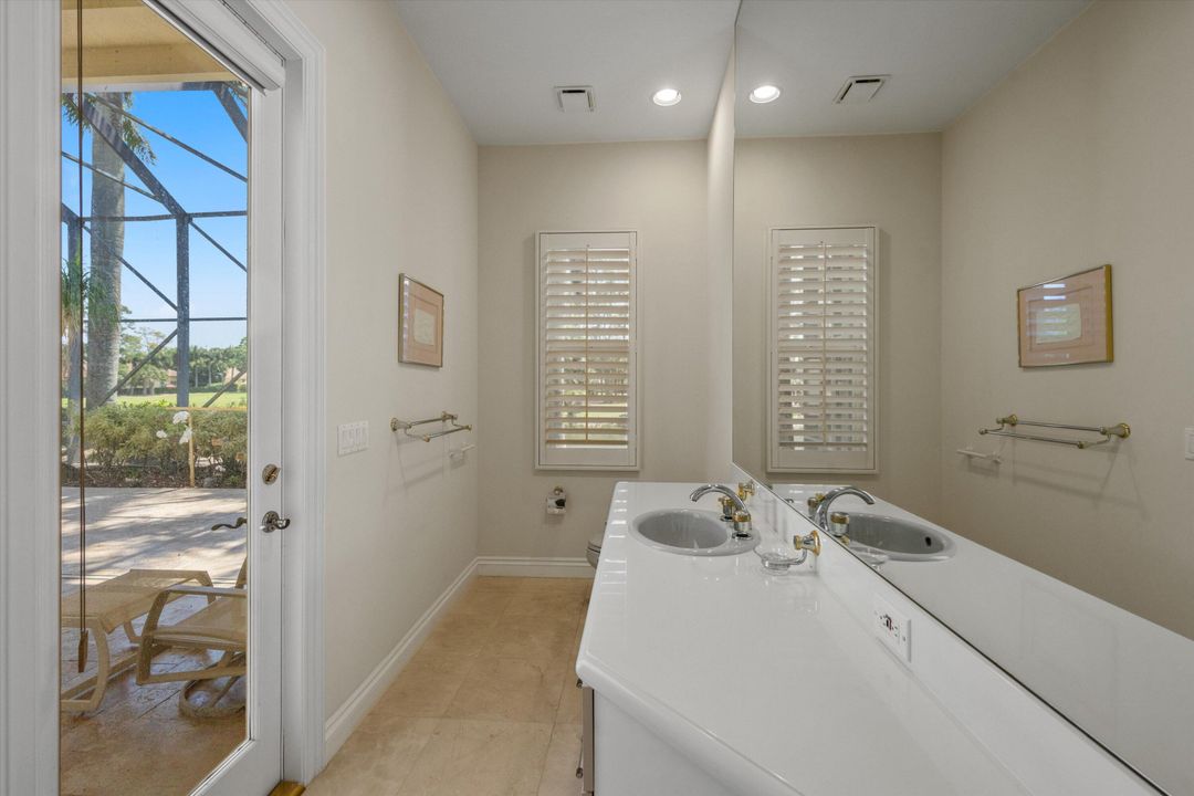 For Sale: $3,190,000 (4 beds, 4 baths, 5612 Square Feet)