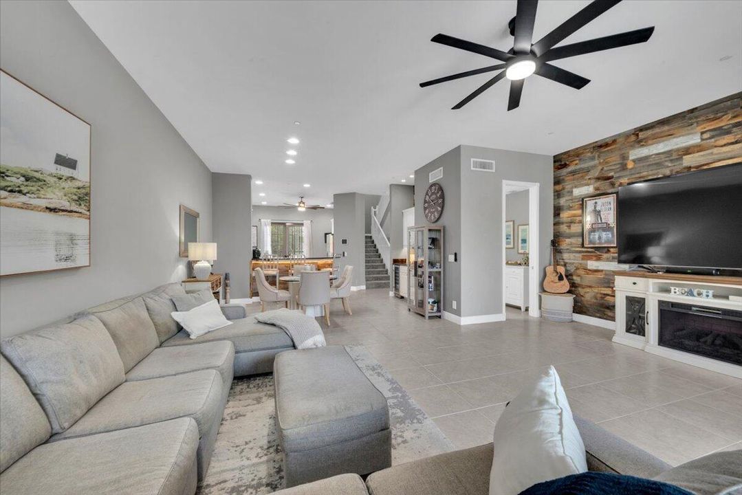 待售: $859,500 (3 贝兹, 3 浴室, 2882 平方英尺)