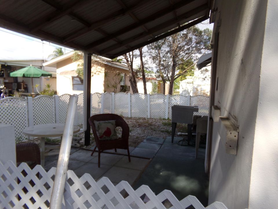 For Sale: $79,000 (1 beds, 1 baths, 797 Square Feet)