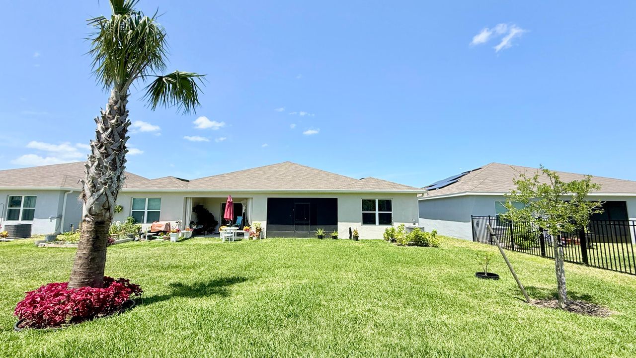 合同活跃: $320,000 (3 贝兹, 2 浴室, 1503 平方英尺)