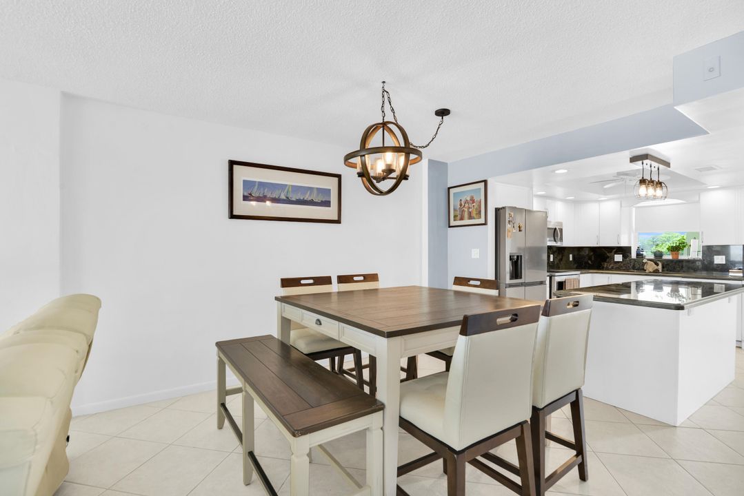 For Sale: $475,000 (3 beds, 3 baths, 1448 Square Feet)