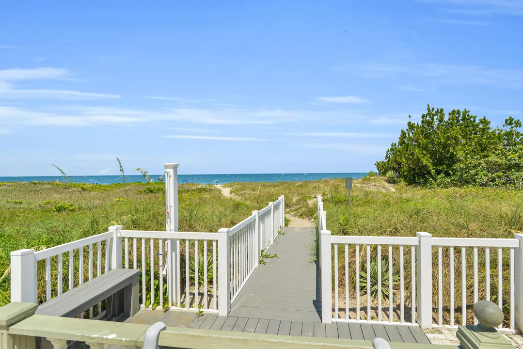 For Sale: $475,000 (3 beds, 3 baths, 1448 Square Feet)