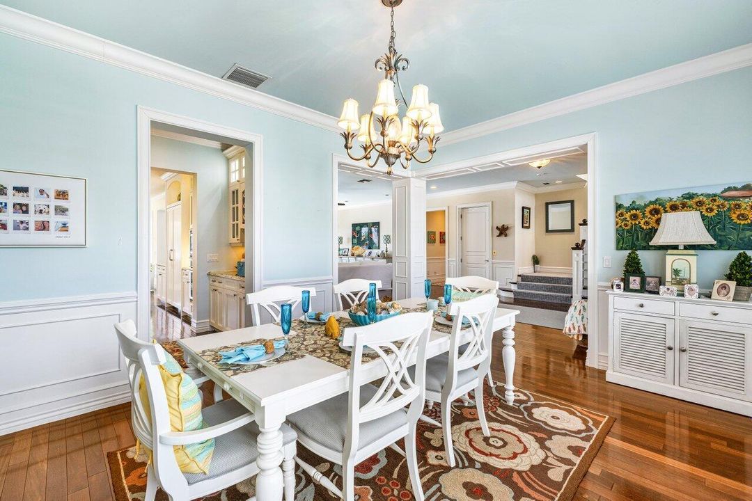 En Venta: $5,875,000 (5 camas, 6 baños, 6079 Pies cuadrados)