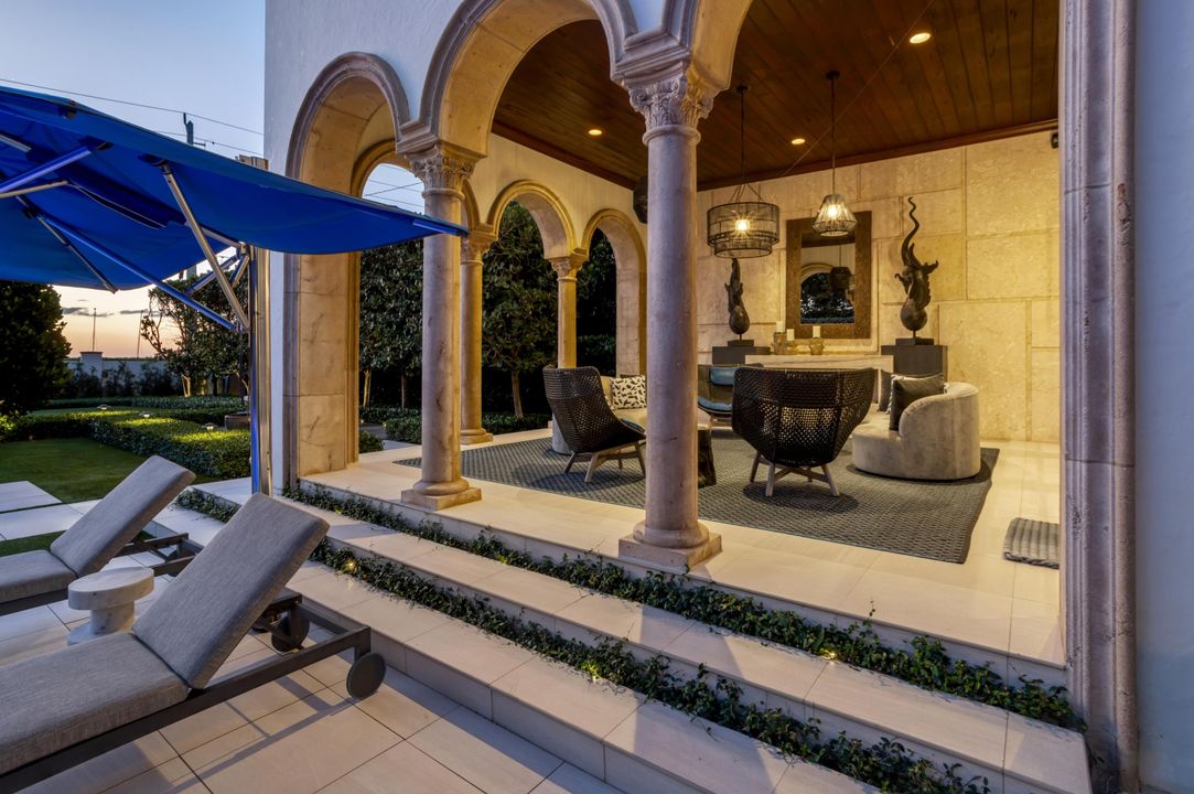 待售: $29,900,000 (7 贝兹, 8 浴室, 10385 平方英尺)