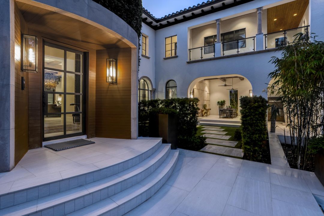 待售: $29,900,000 (7 贝兹, 8 浴室, 10385 平方英尺)