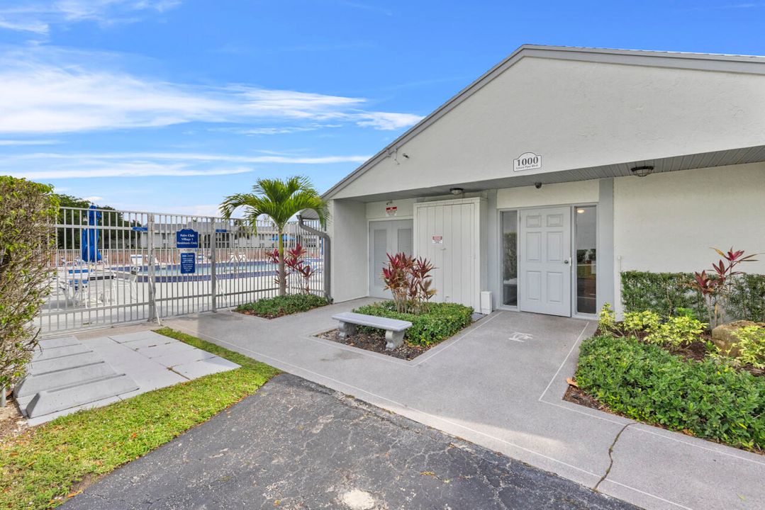 Под контрактом: $149,000 (2 спален, 2 ванн, 1064 Квадратных фут)