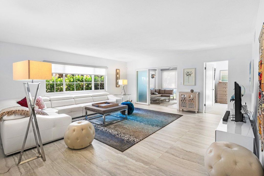 For Rent: $6,000 (3 beds, 2 baths, 1200 Square Feet)