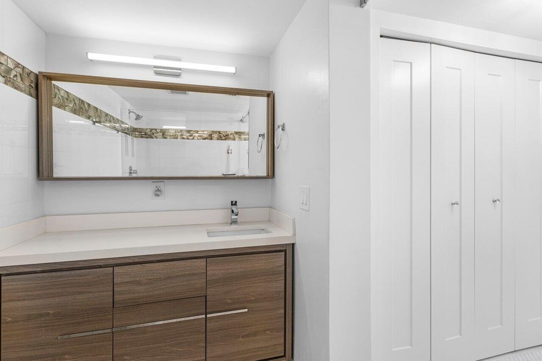 For Rent: $6,000 (3 beds, 2 baths, 1200 Square Feet)