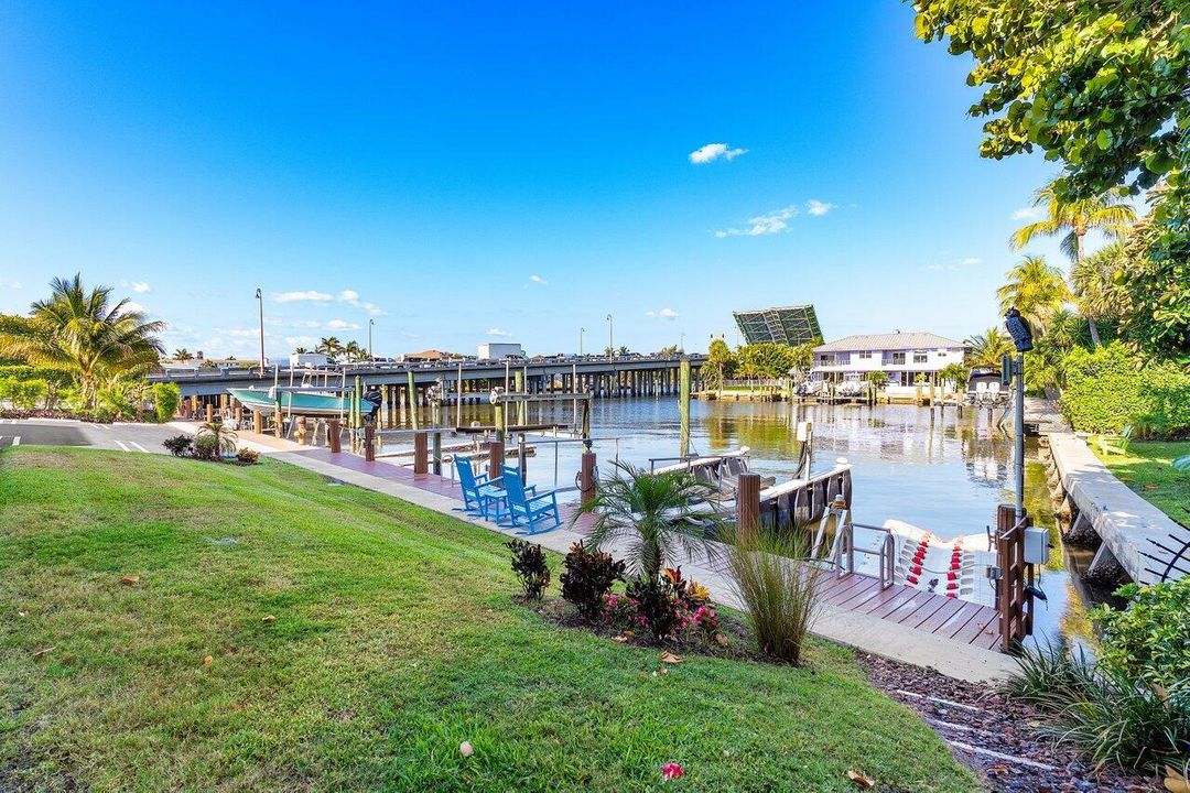 For Rent: $6,000 (3 beds, 2 baths, 1200 Square Feet)