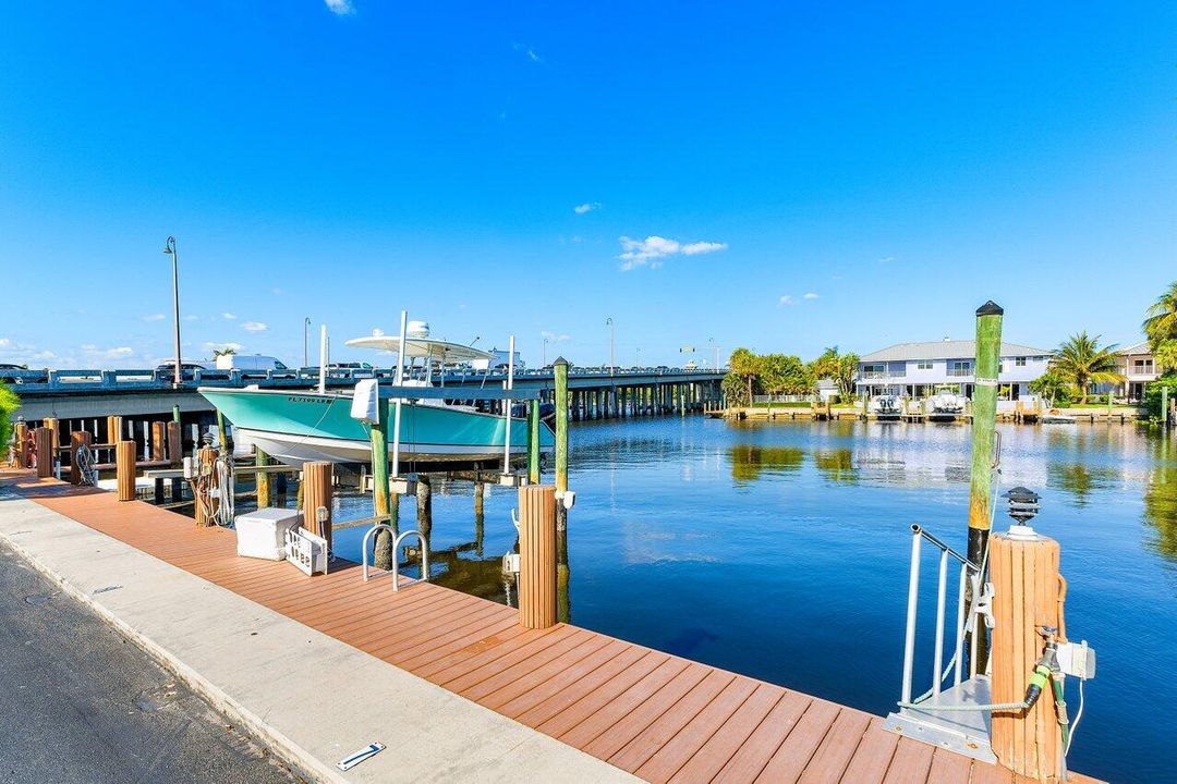 For Rent: $6,000 (3 beds, 2 baths, 1200 Square Feet)