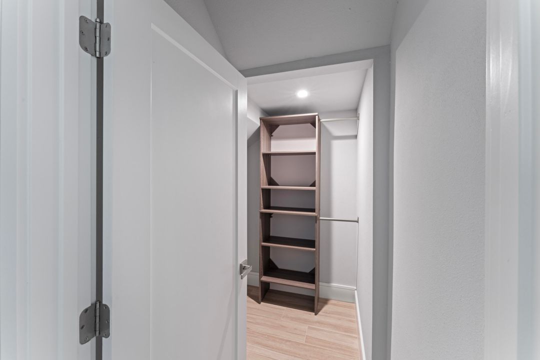 待售: $2,900,000 (4 贝兹, 4 浴室, 3588 平方英尺)