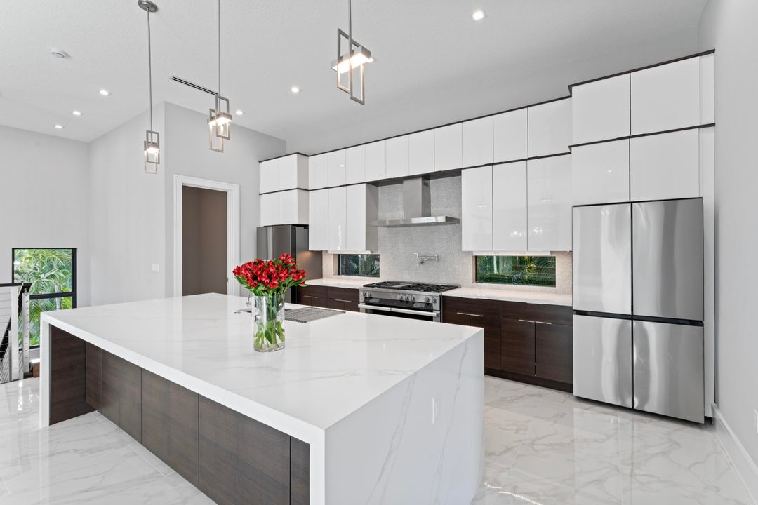 待售: $2,900,000 (4 贝兹, 4 浴室, 3588 平方英尺)