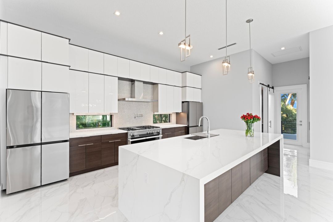 待售: $2,900,000 (4 贝兹, 4 浴室, 3588 平方英尺)